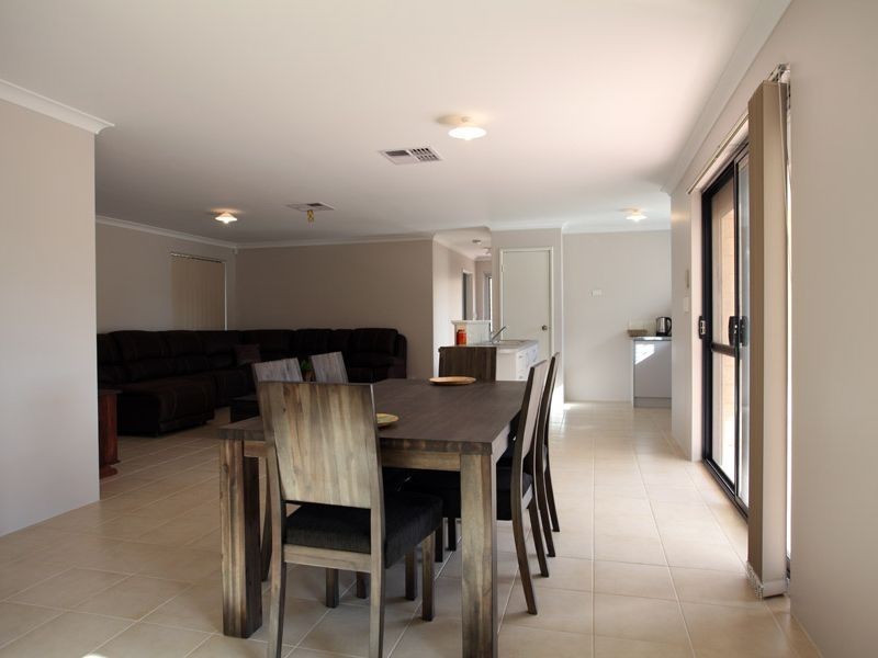 3/52 Bushby Street, Midvale WA 6056