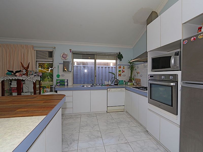 17 Wyperfeld Gardens, Ballajura WA 6066