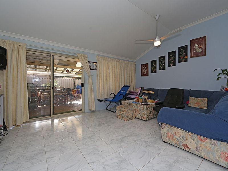 17 Wyperfeld Gardens, Ballajura WA 6066