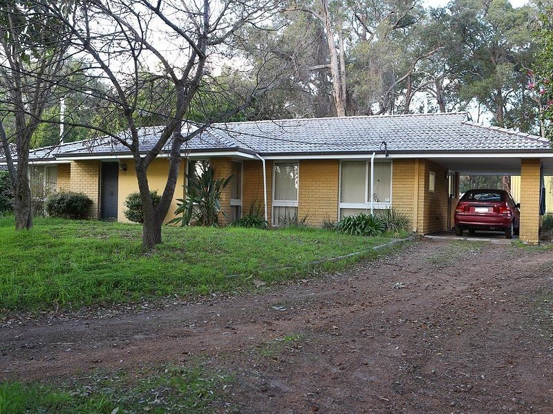 6 Carstairs Road, Darlington WA 6070