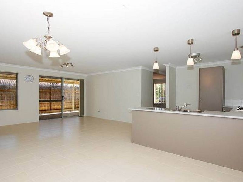 61B Victoria Pde, Midvale WA 6056
