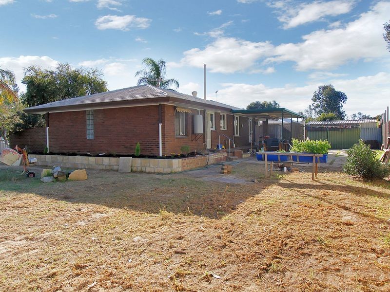 18 Moir Place, Midvale WA 6056