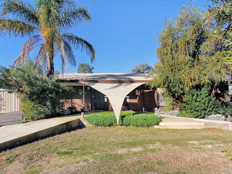 18 Moir Place, Midvale WA 6056