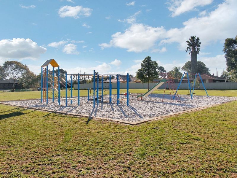 18 Moir Place, Midvale WA 6056