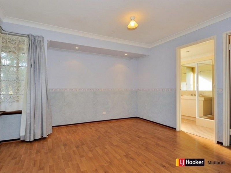 23 Bernley Drive, Viveash WA 6056