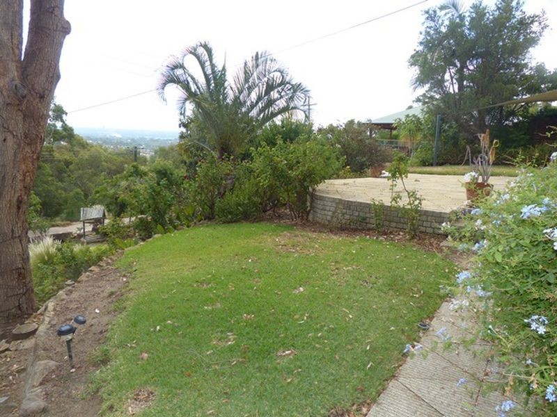 30 Stirling Road, Greenmount WA 6056