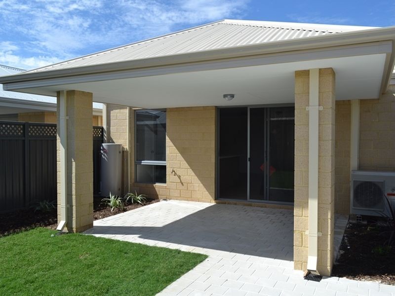 16 Plumosa Cres, Caversham WA 6055