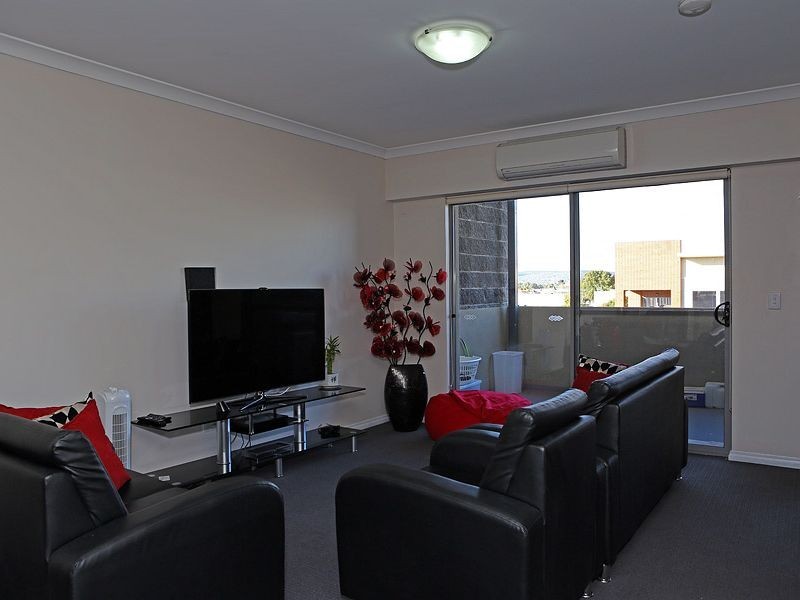 39/42 The Crescent, Midland WA 6056