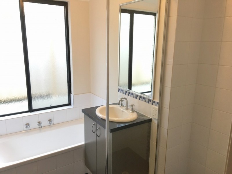 8 Carlisle Court, Middle Swan WA 6056