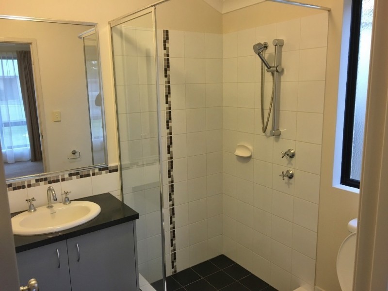 8 Carlisle Court, Middle Swan WA 6056