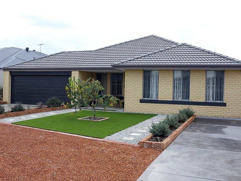 11 Yonga Way, South Guildford WA 6055