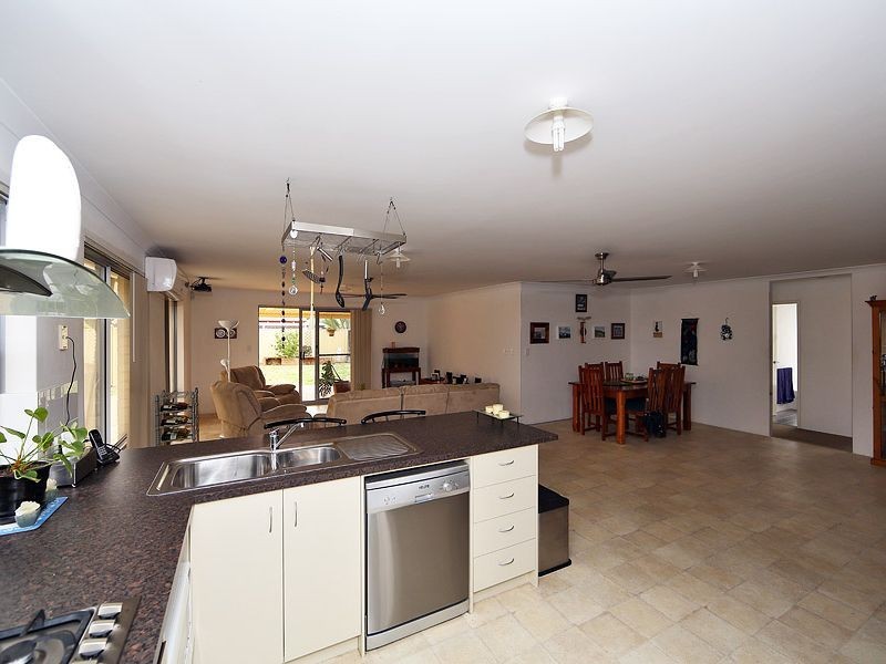 11 Yonga Way, South Guildford WA 6055