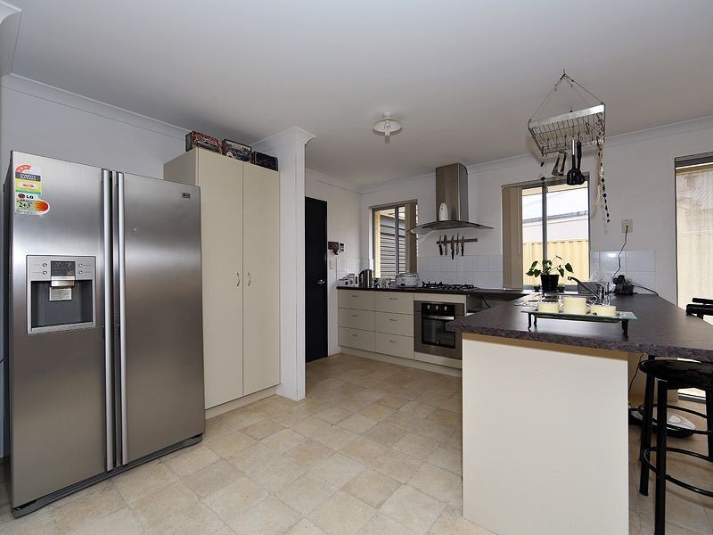 11 Yonga Way, South Guildford WA 6055