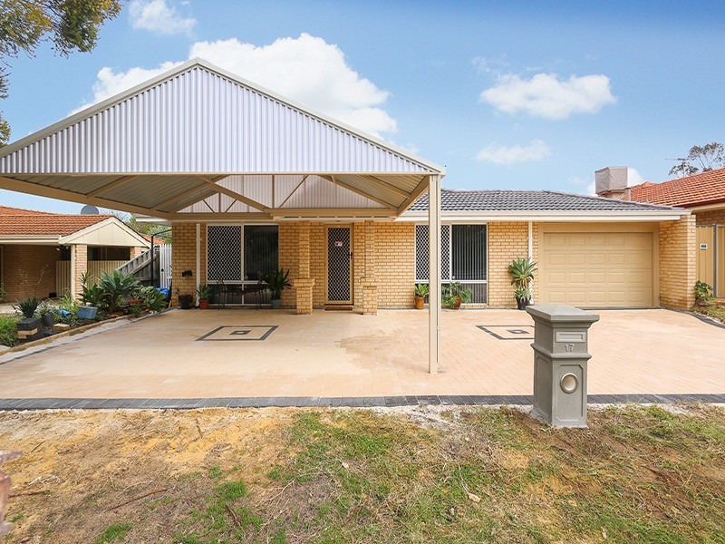 17 Stratton Bvd, Stratton WA 6056
