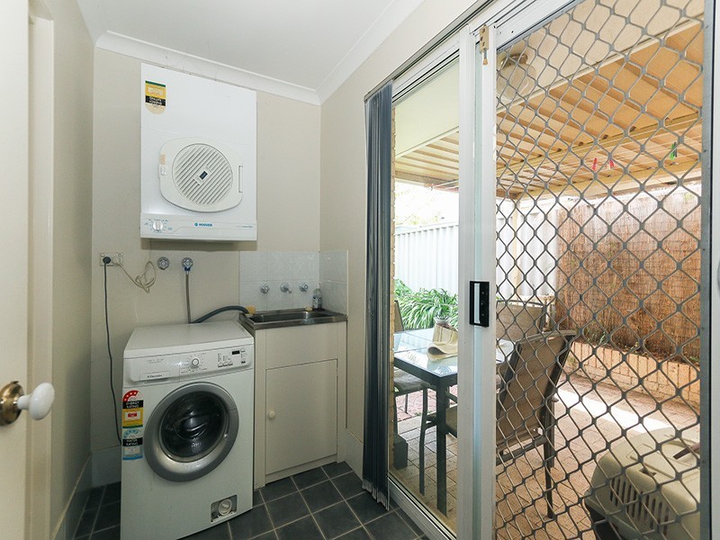 17 Stratton Bvd, Stratton WA 6056