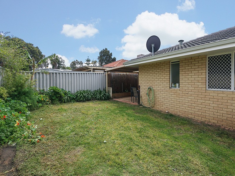17 Stratton Bvd, Stratton WA 6056