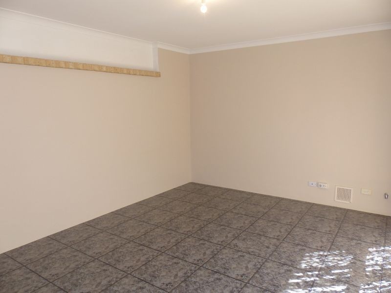 6 Yeates Lane, Stratton WA 6056