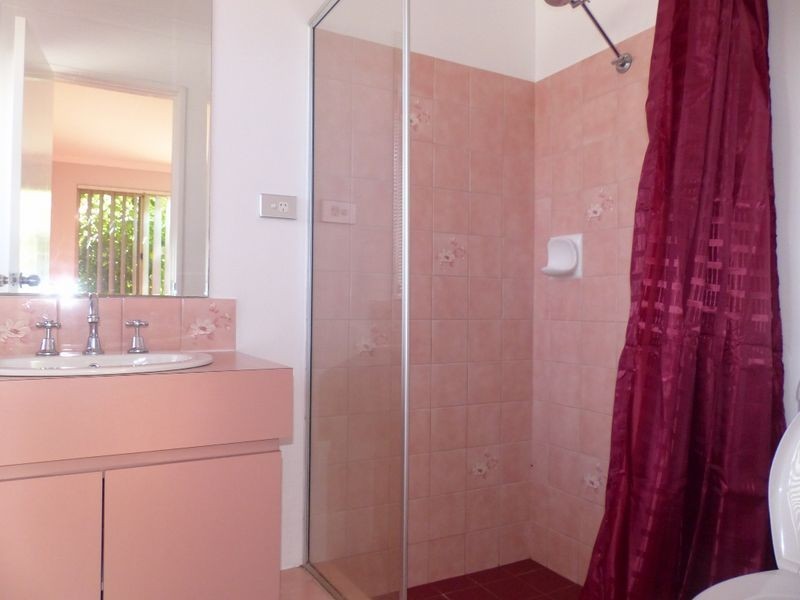 6 Yeates Lane, Stratton WA 6056