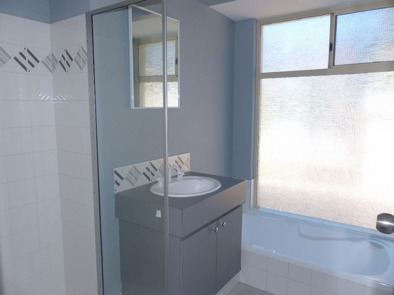 6 Yeates Lane, Stratton WA 6056