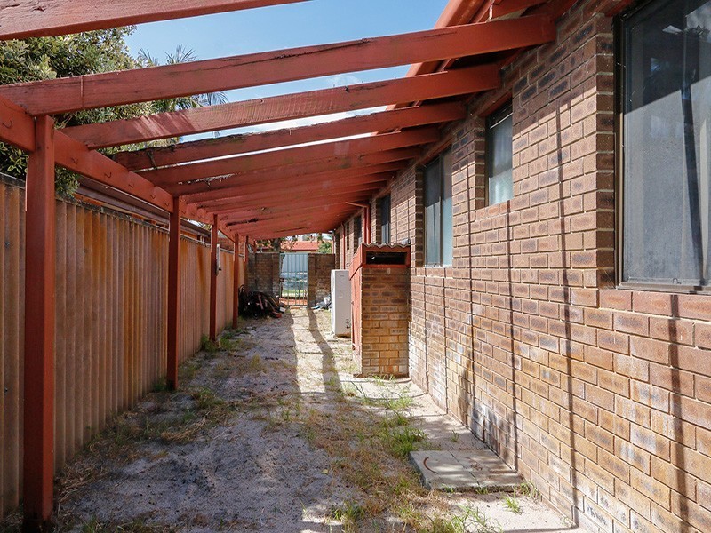 40 Illawarra Crescent, Ballajura WA 6066