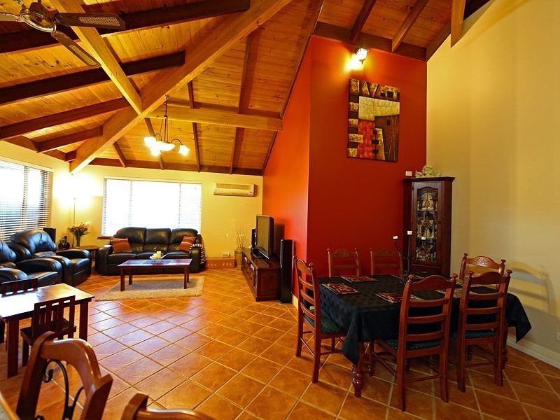 9 Nyanda Rise, Jane Brook WA 6056