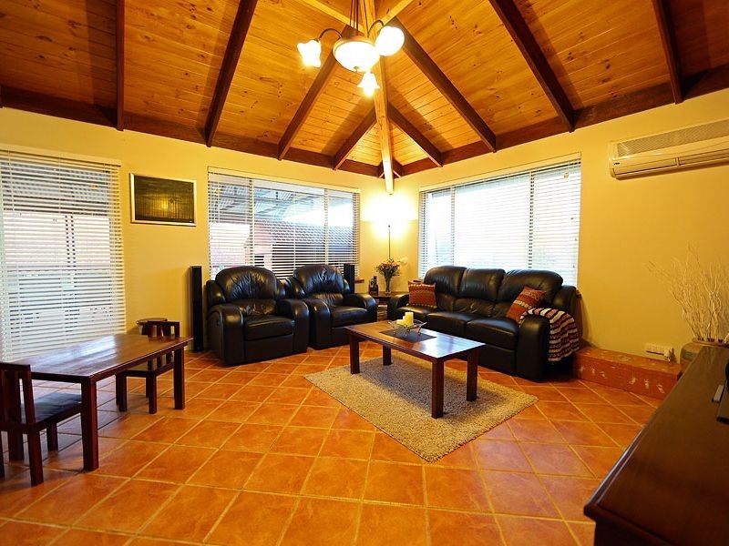 9 Nyanda Rise, Jane Brook WA 6056