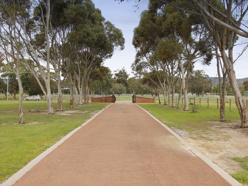 21 Corte Close, Brigadoon WA 6069