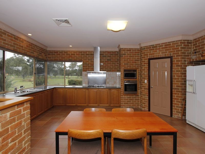 21 Corte Close, Brigadoon WA 6069