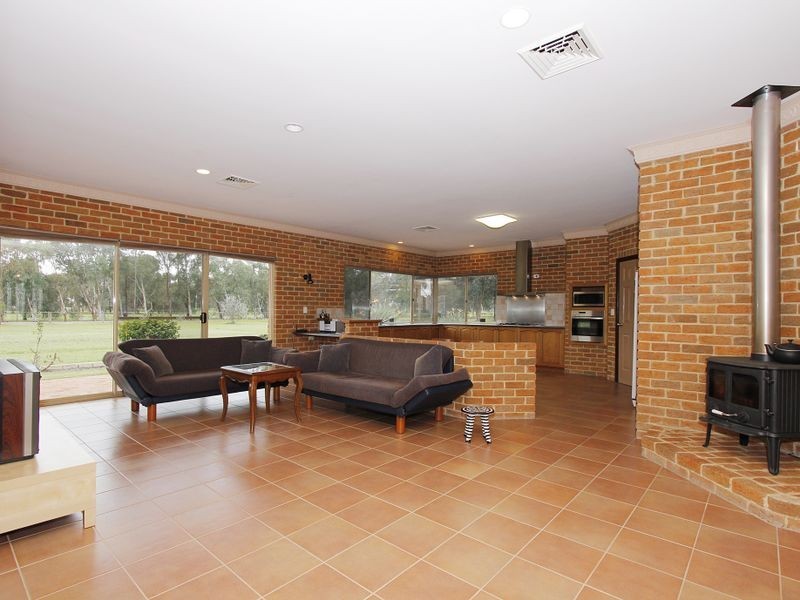 21 Corte Close, Brigadoon WA 6069