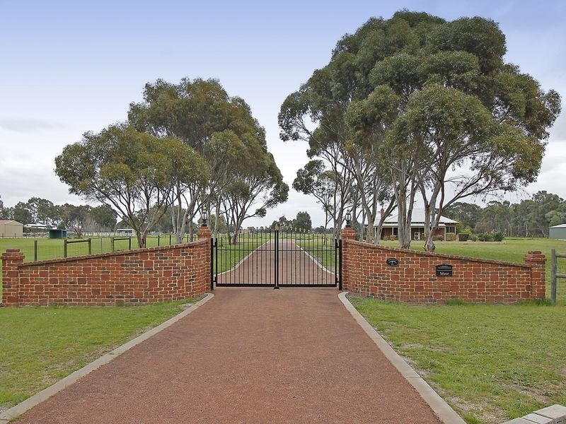 21 Corte Close, Brigadoon WA 6069