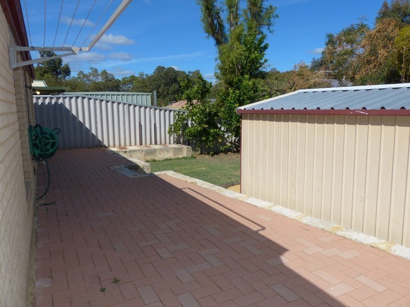 6 Yeates Lane, Stratton WA 6056