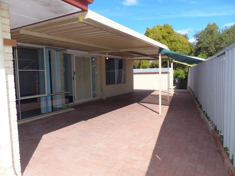 6 Yeates Lane, Stratton WA 6056