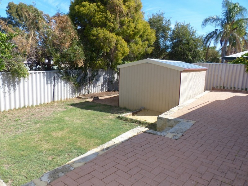 6 Yeates Lane, Stratton WA 6056