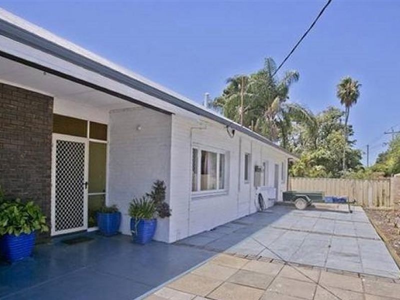 24 Ford Street, Baskerville WA 6056