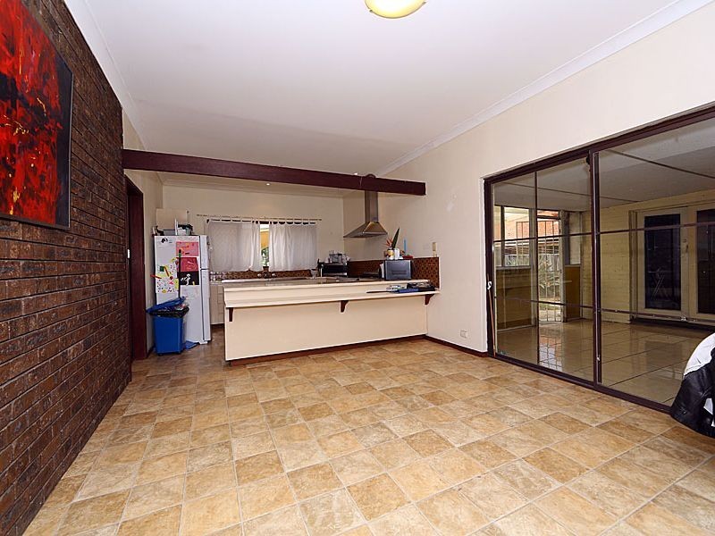 24 Ford Street, Baskerville WA 6056
