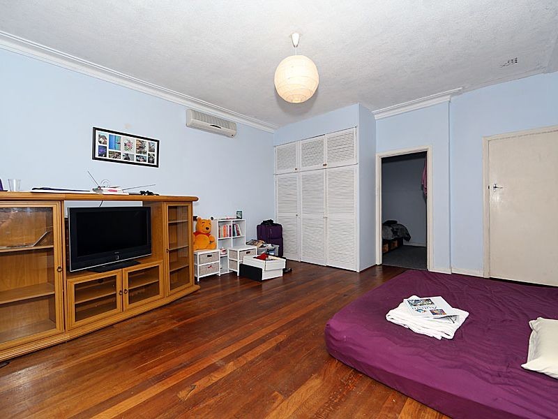 24 Ford Street, Baskerville WA 6056