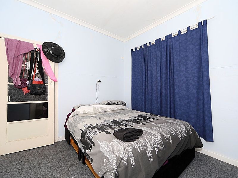 24 Ford Street, Baskerville WA 6056