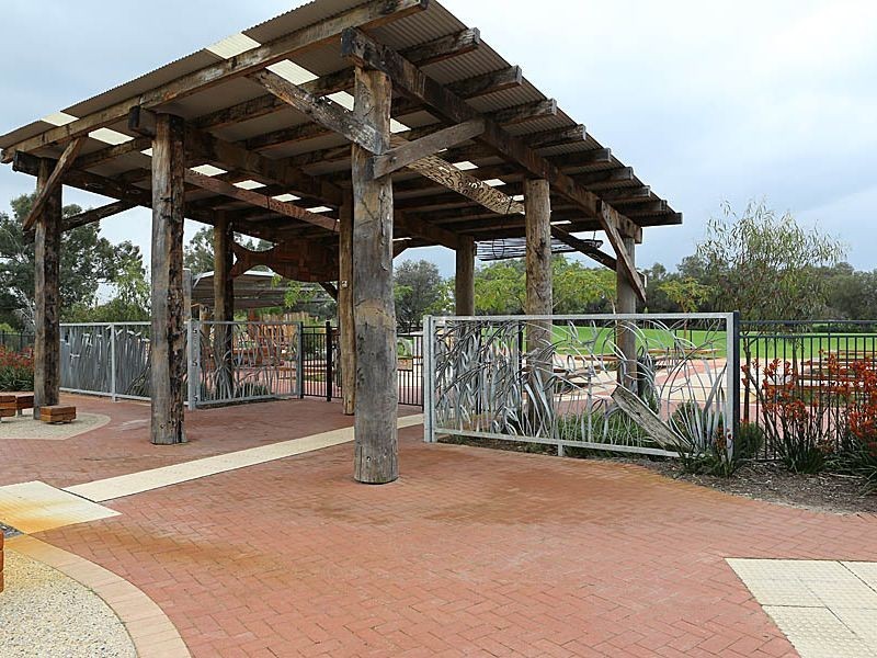 24 Ford Street, Baskerville WA 6056