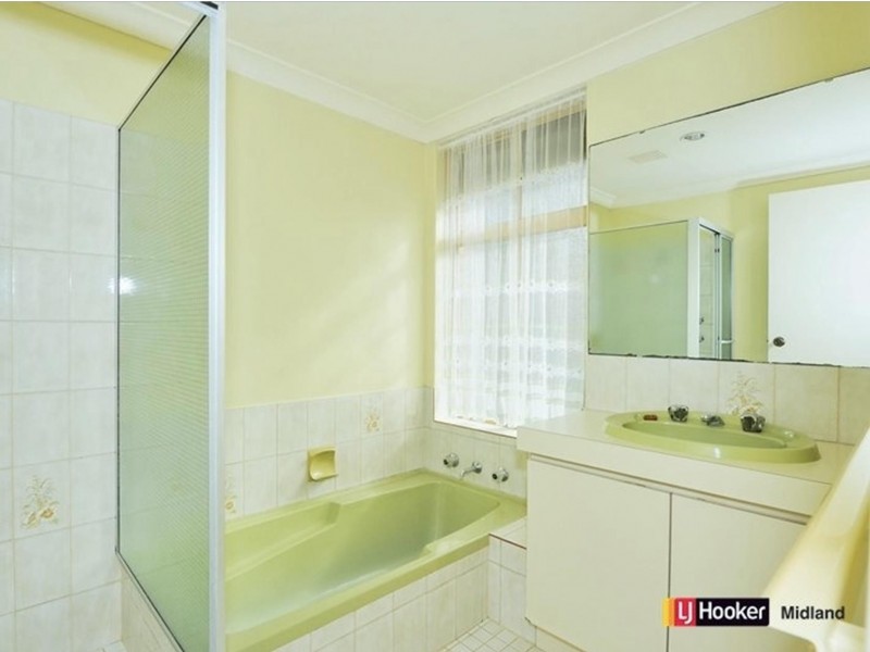 23 Bernley Drive, Viveash WA 6056