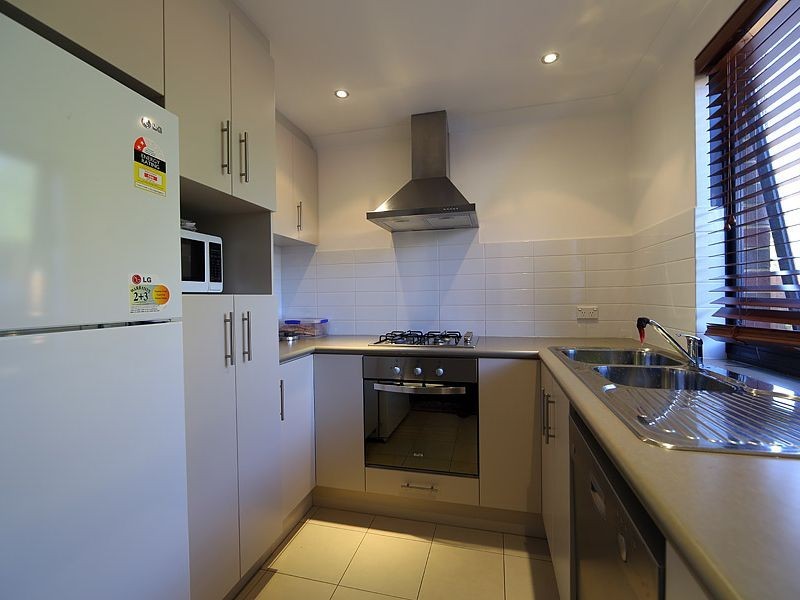 2/62 Sayer Street, Midland WA 6056