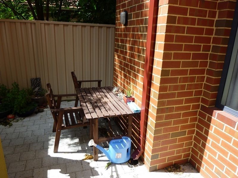 2/62 Sayer Street, Midland WA 6056