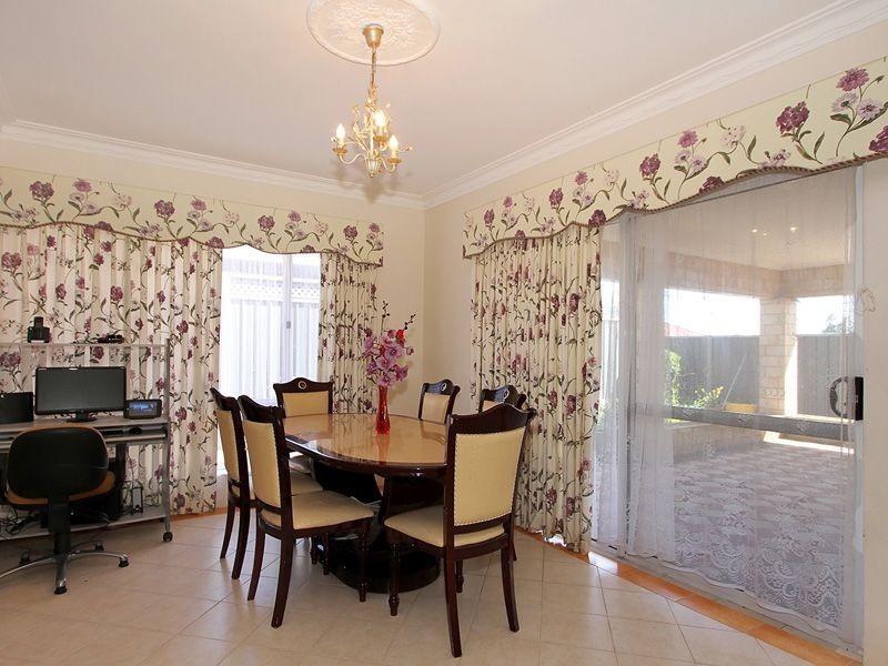 20 Tissington Drive, Darch WA 6065