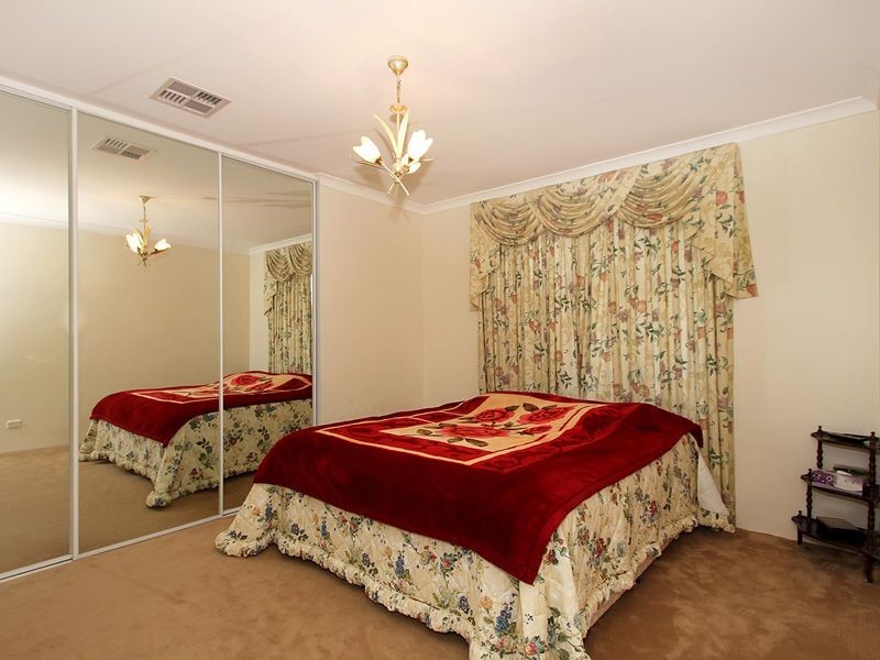 20 Tissington Drive, Darch WA 6065