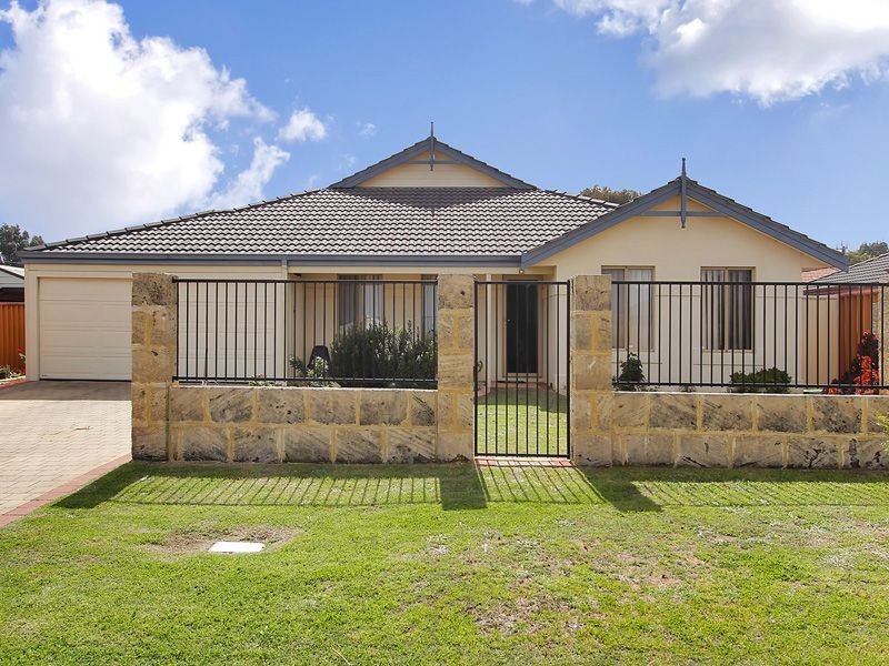 125 Fruit Tree Crescent, Forrestfield WA 6058