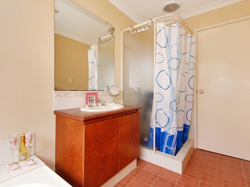 125 Fruit Tree Crescent, Forrestfield WA 6058