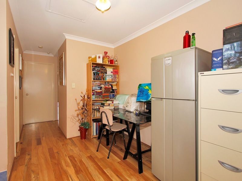 125 Fruit Tree Crescent, Forrestfield WA 6058