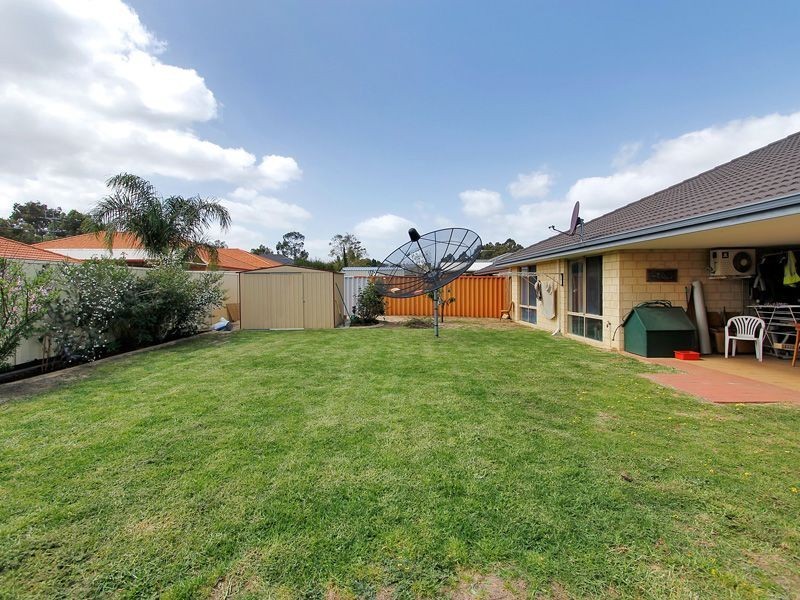 125 Fruit Tree Crescent, Forrestfield WA 6058