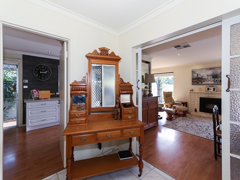 21 Wynne Street, Hazelmere WA 6055