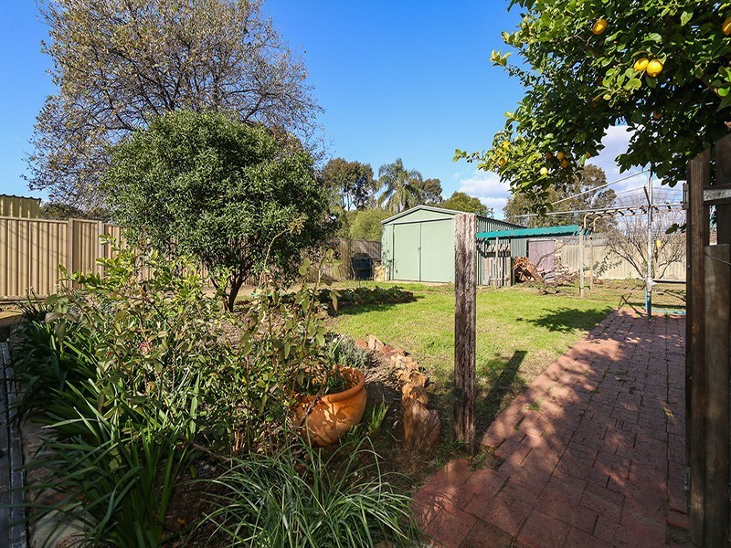 21 Wynne Street, Hazelmere WA 6055