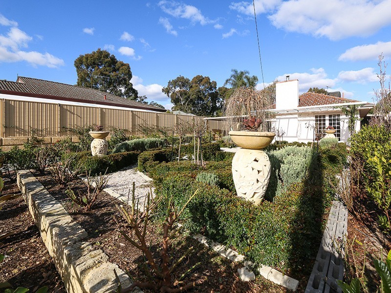 21 Wynne Street, Hazelmere WA 6055